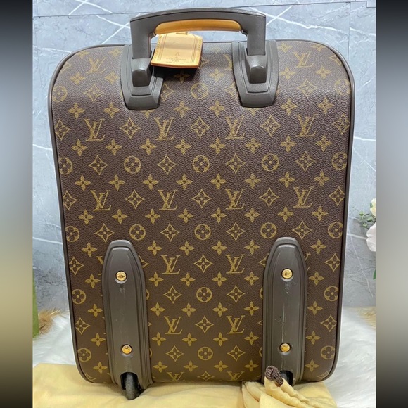 A 255 - 💯 % authentic Louis Vuitton luggage 45 - Picture 2 of 8